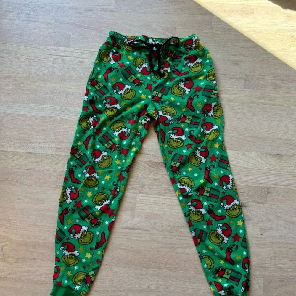 Dr. Seuss Grinch Festive Green and Red Pajama Pants